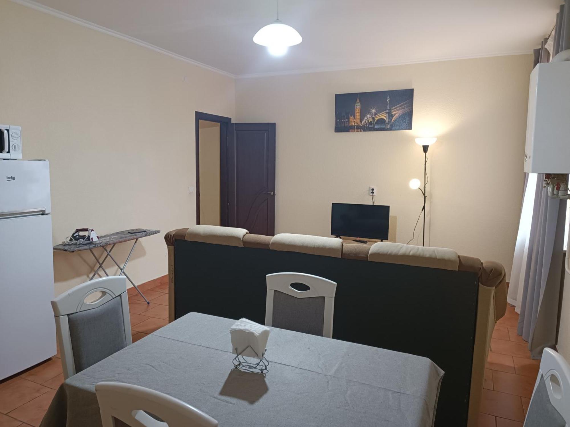 Apartments Domovik Parkaniya, 2A Munkács Szoba fotó