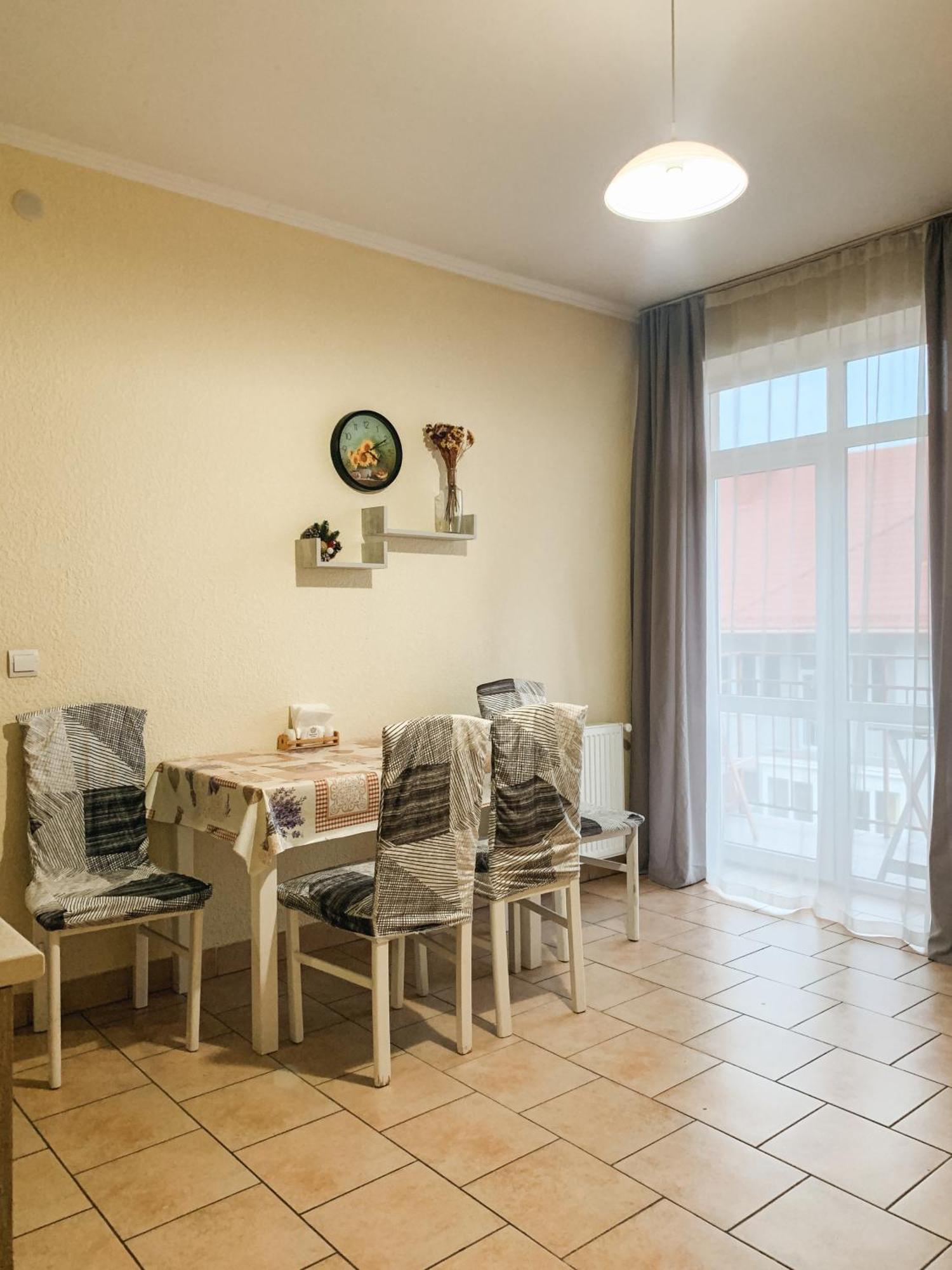 Apartments Domovik Parkaniya, 2A Munkács Kültér fotó