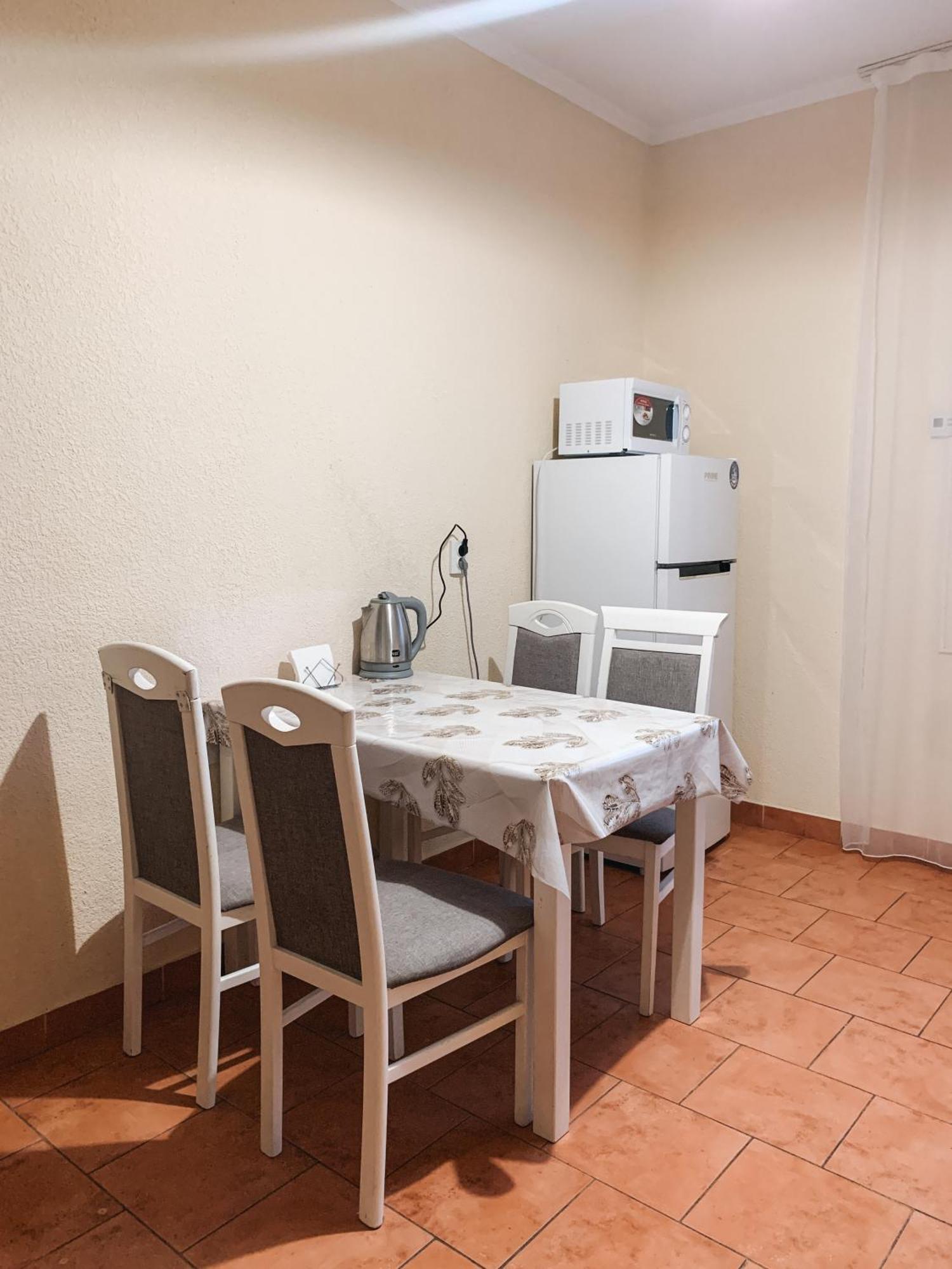 Apartments Domovik Parkaniya, 2A Munkács Kültér fotó